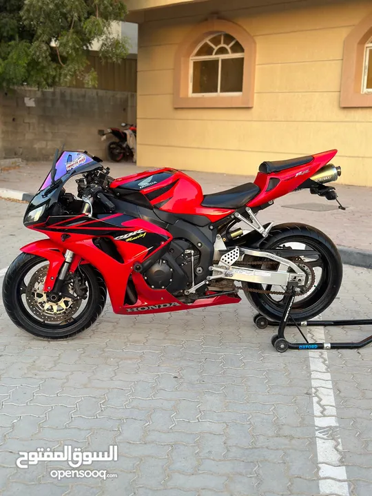 للبيع هوندا  1000rr