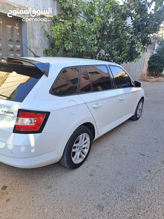 سكودا فابيا ستيشن 2018  اتومات ديزل