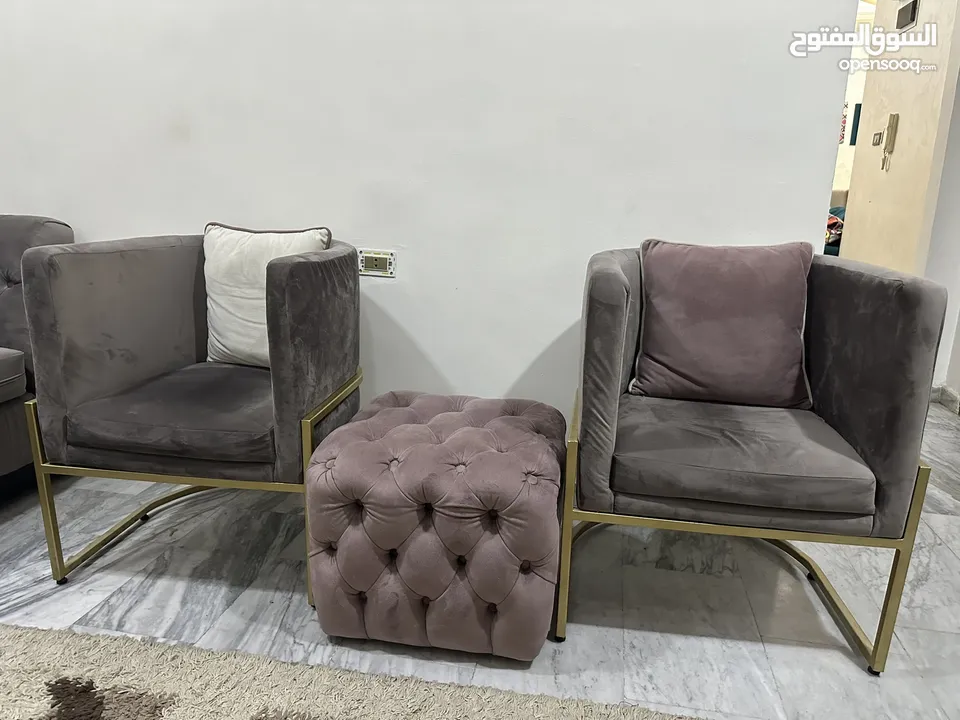 طقمين كنب فرش نظيف اسفنج دنلوب
