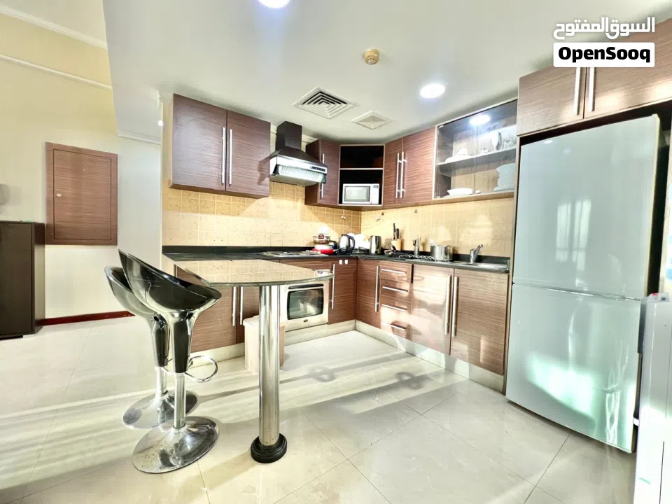 شقة مفروشة تتكون من غرفة نوم  واسعة ومشرقة متاحة الآن للبيع