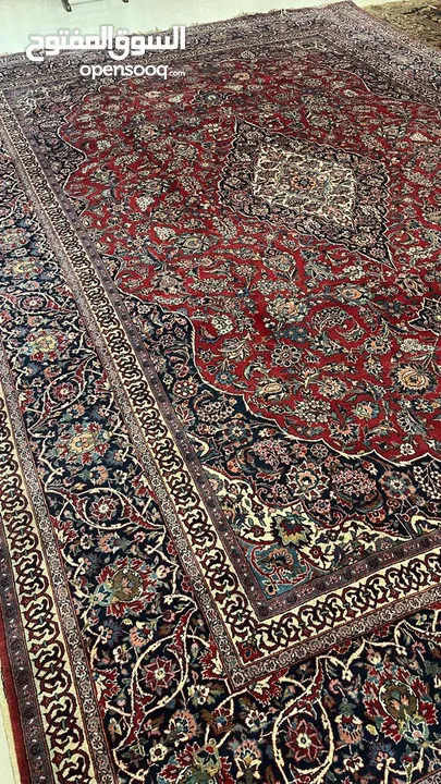 سجادة أنتيك نادرة – صناعة يدويّة من كاشان – فوق الـ100 سنة