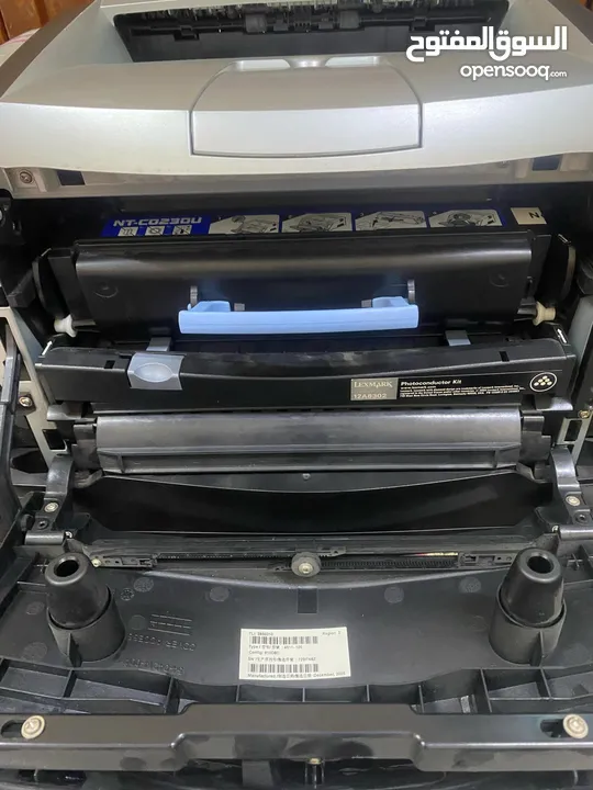 طابعة lexmark الاصلية اسراءيلة مش ملونة يوجد معها شاحن شغالة حبرها رخيص بالاسواق ممتازة للمکاتب