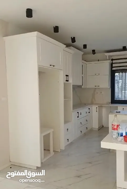 فرصه ذهبيه لامتلاك فيلا حجر ثلاث طوابق  كل طابق 200م2