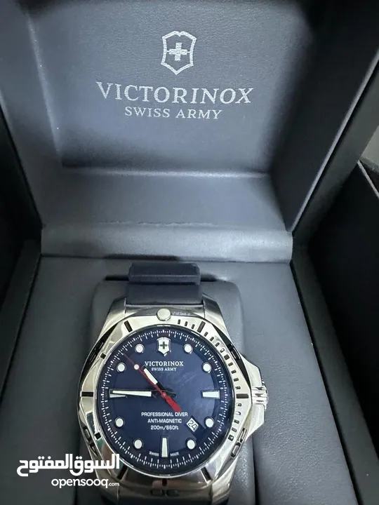 ساعة  للبيع Victorinox