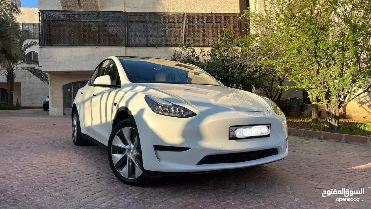 Tesla model Y 2021