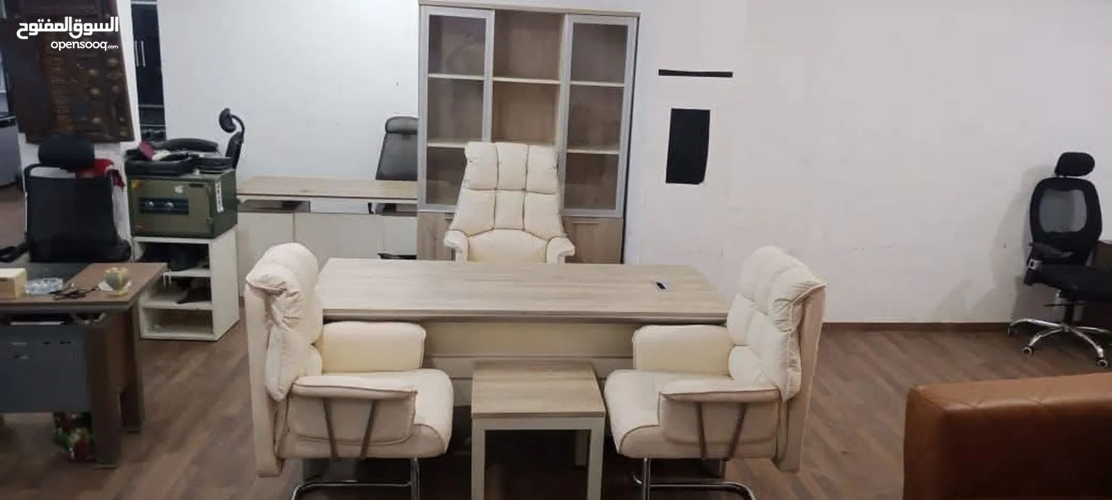 تميز بجلستك بأحدث أشكال المكاتب مدير للشركات و المكاتب الفخمه أجود أنواع الخشب باقل التكاليف
