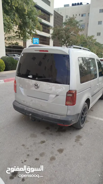 سيارة مناسبة