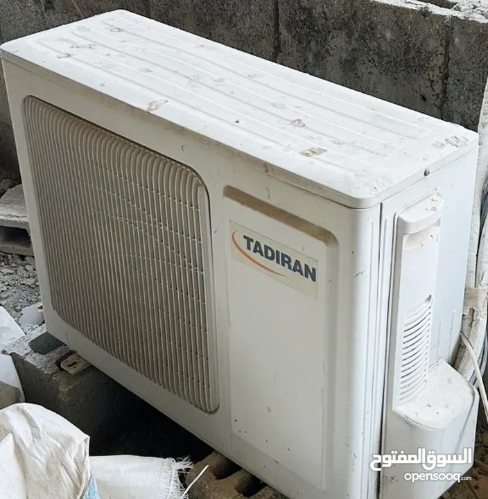 مكيف تاديران (شبه جديد) الاوفر للطاقة !! حامي/بارد استعمال بسيط جدا و البيع بسبب السفر.