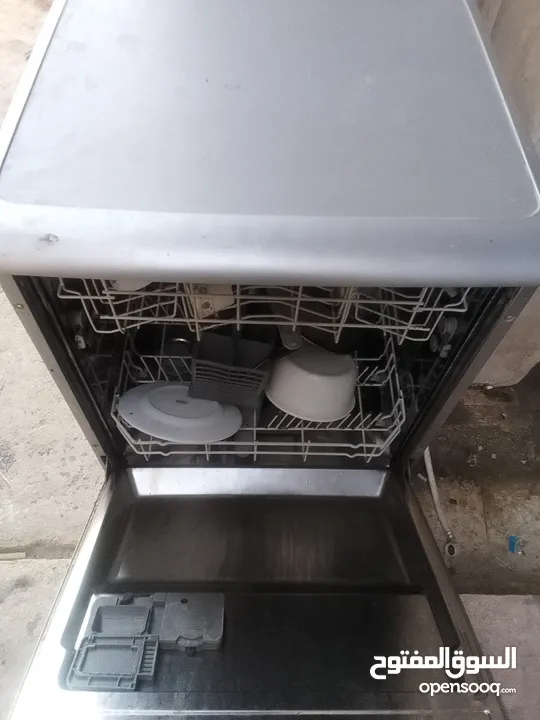 جلايه نوعها بيكو ما شاء الله عليها شغاله 100% ما فيها اي مشاكل للبيع اللون سلفر شبه جديده غير مصلحه