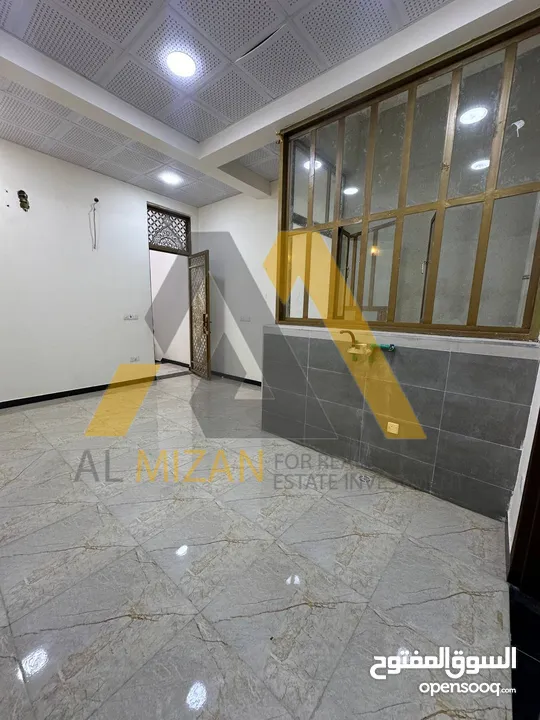 شقة للايجار حي صنعاء 100 متر طابق ارضي