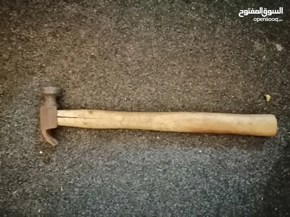 عدة للبيع او البدل المعروض ويوجد غير معروضة..