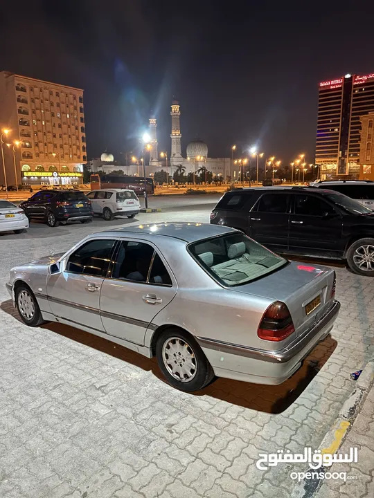 Mercedes-Benz C 200