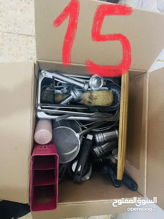 عدة مطعم بحالة جيدة جداً للبيع