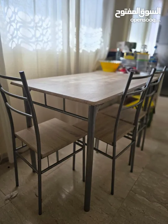 طاولة طعام/Dining Table