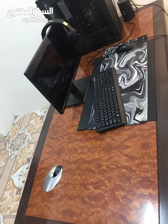 طاوله ذو جوده قويه تصلح للمكتب او الكمبيوتر