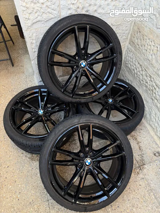 جنوط 19 انش لل بي ام دبليو وكاله  اصليات من الشركه مع كواشيكهم  للبيع  بسعر طري bmw