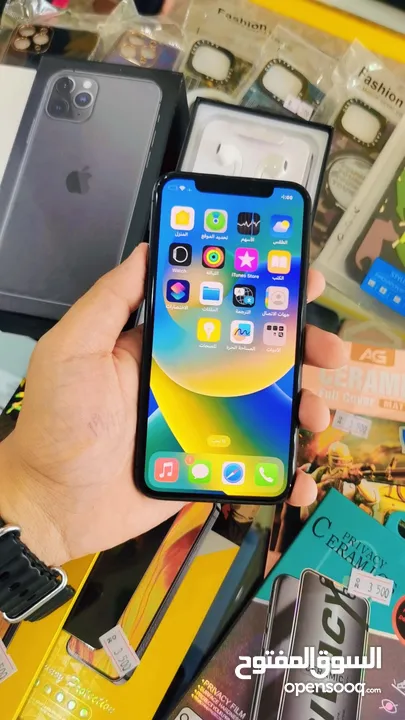 عرض خااص : iPhone 11 pro 512gb بالذاكرة العملاقة الهاتف نظيف جدا بحالة الوكالة بدون اي مشاكل أو شموخ