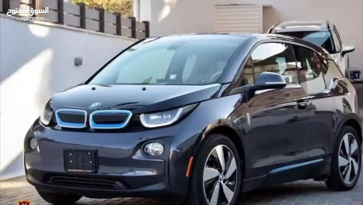 BMW i3 2014 REXسيارة للبيع بحالة ممتازة لون مميز