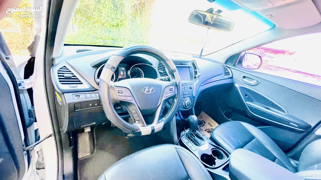 هيونداي سانتافيه دفع رباعي - بحالة ممتازة داخليا وخارجيا - GLS  Hyundai SantaFe