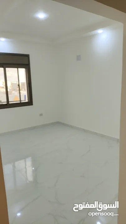 شقة  للإيجار جديدة لم تُسكن – تشطيبات سوبر ديلوكس - اربد مجمع عمان الجديد
