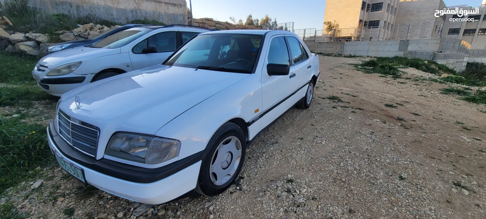 مرسيدس بنز C180 موديل 1995 أتوماتيك يد اولى بنزين بحالة ممتازة أصل برايفت