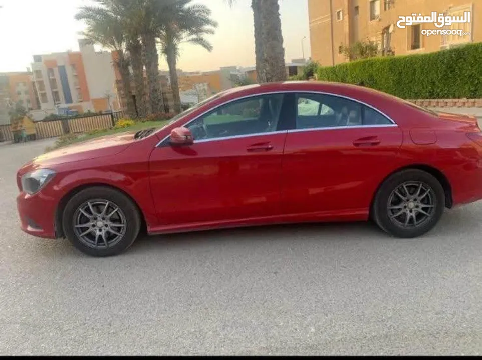 سيارة للبيع مرسيدس 2015 بحالة ممتازة جدا لون احمر بسعر مغري جدا