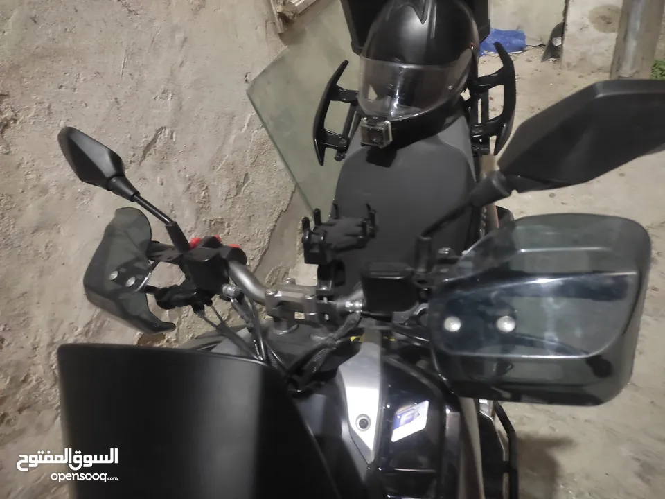 مصدات هواء وحمالة تلفون