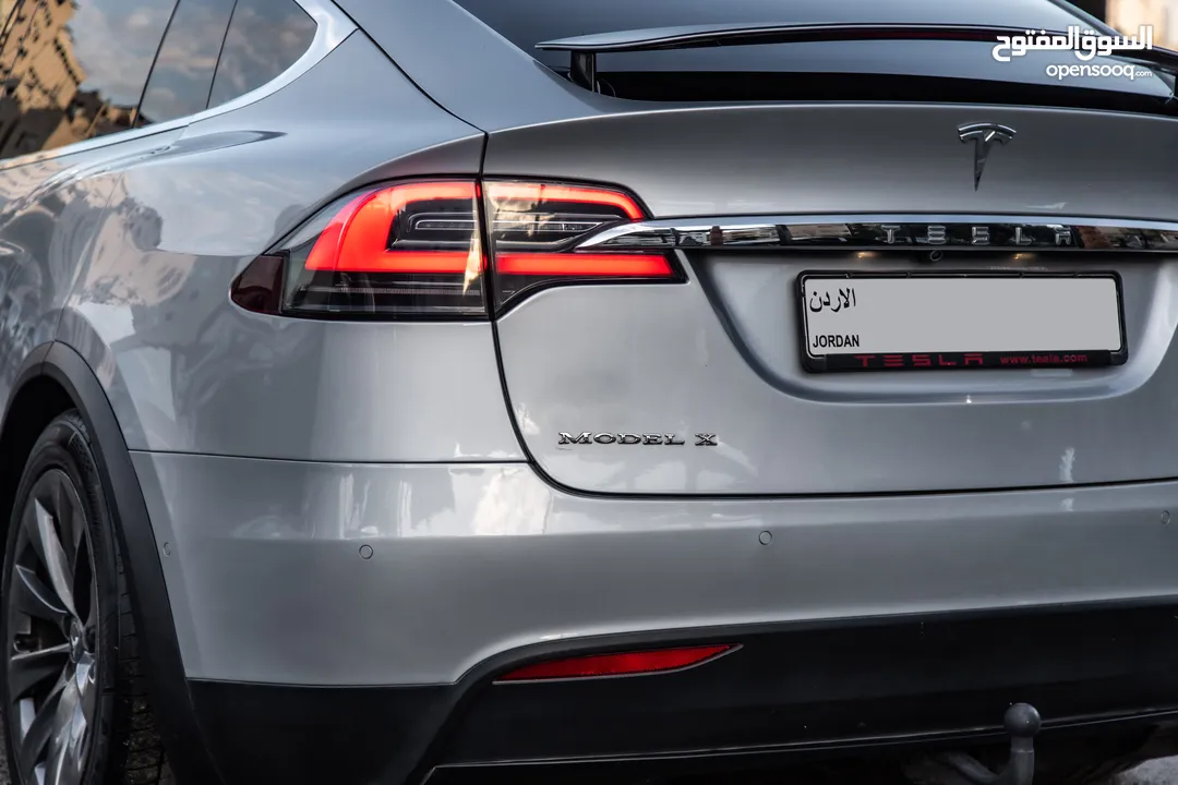 Tesla Model X 100D