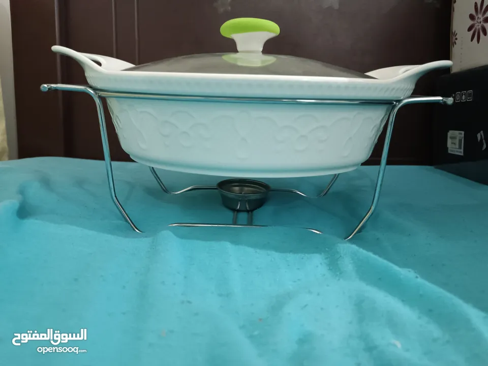 (This is the total price) 2 chafing dishes completely new (can be sold separately)