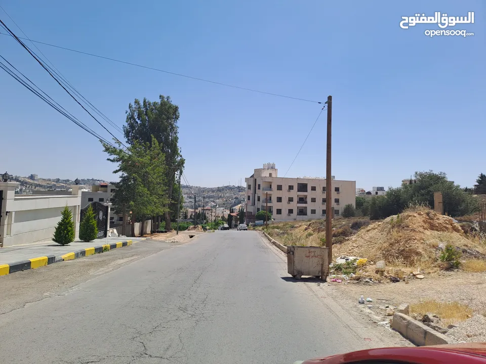 مرج الحمام / حوض ام عريجات  ارض مساحة 1250م سكن أ شارع 20م واجهه 25م بسعر مغري جدا