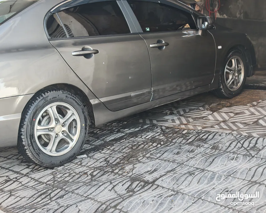 هوندا سيفيك سيدان 2008 لون فيراني اوتوماتيك سيارة توب نفض جديد - Honda Civic 2008 الفحص مرفق