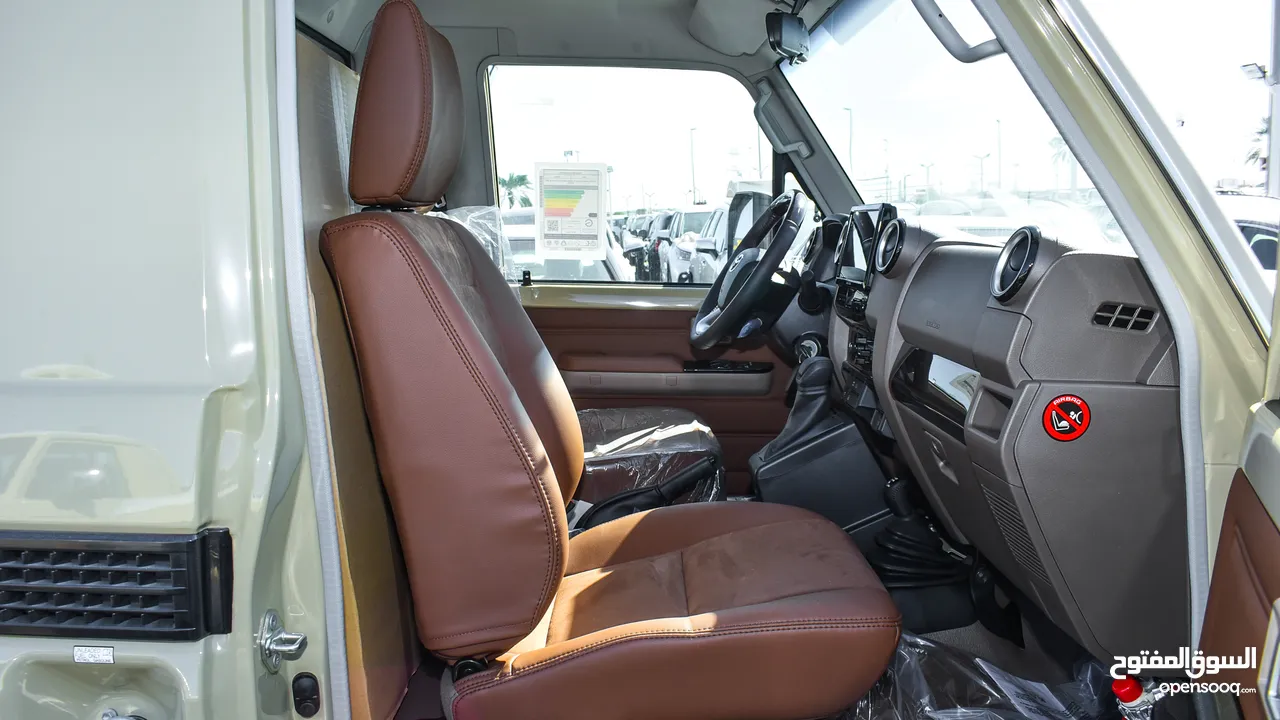 Toyota Land Cruiser Pickup LX 4.0L V6 Petrol Single Cabin AUTO TRANSMISSION