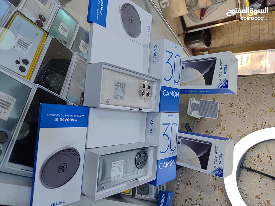مستعمل ايام Kamon 30S pro رام 16 جيجا 256 أغراضة والكرتونه الأصلية مكفول بالشركة متوفر توصيل