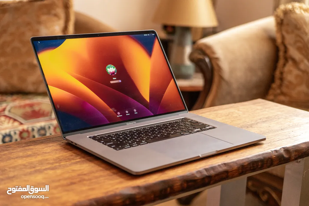 Macbook Pro 16" 2019 i7, 16GB RAM, 512GB