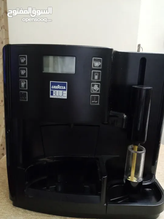 مكينة قهوه و نسكافيه وأشياء منوعه نوع لافازه بلو lavazza plue