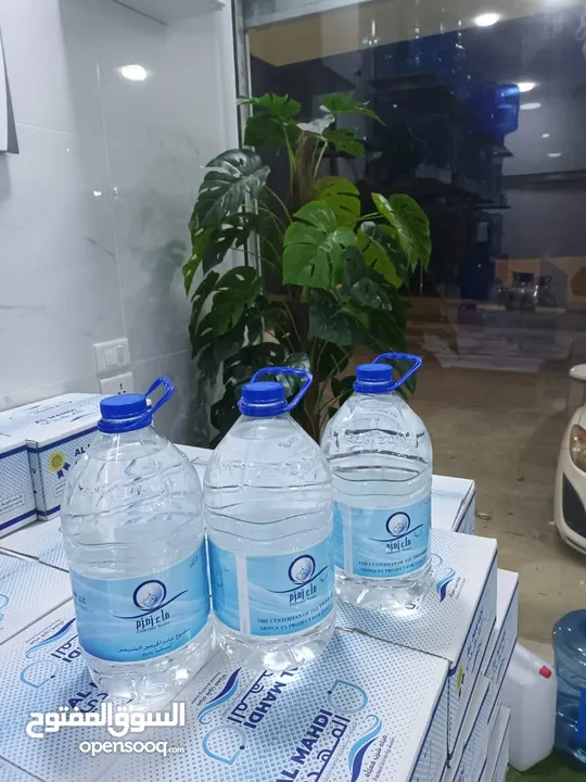 عبوات ماء زمزم المبارك 5 لتر مع خدمة التوصيل حصريا لمحطة مياه الأفق الصحية تحت كفالتنا .