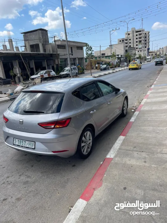 سيات ليون 2018 أنيقة ومميزة بحالة ممتازة جدا داخلية نظيفة وغير مهيونة