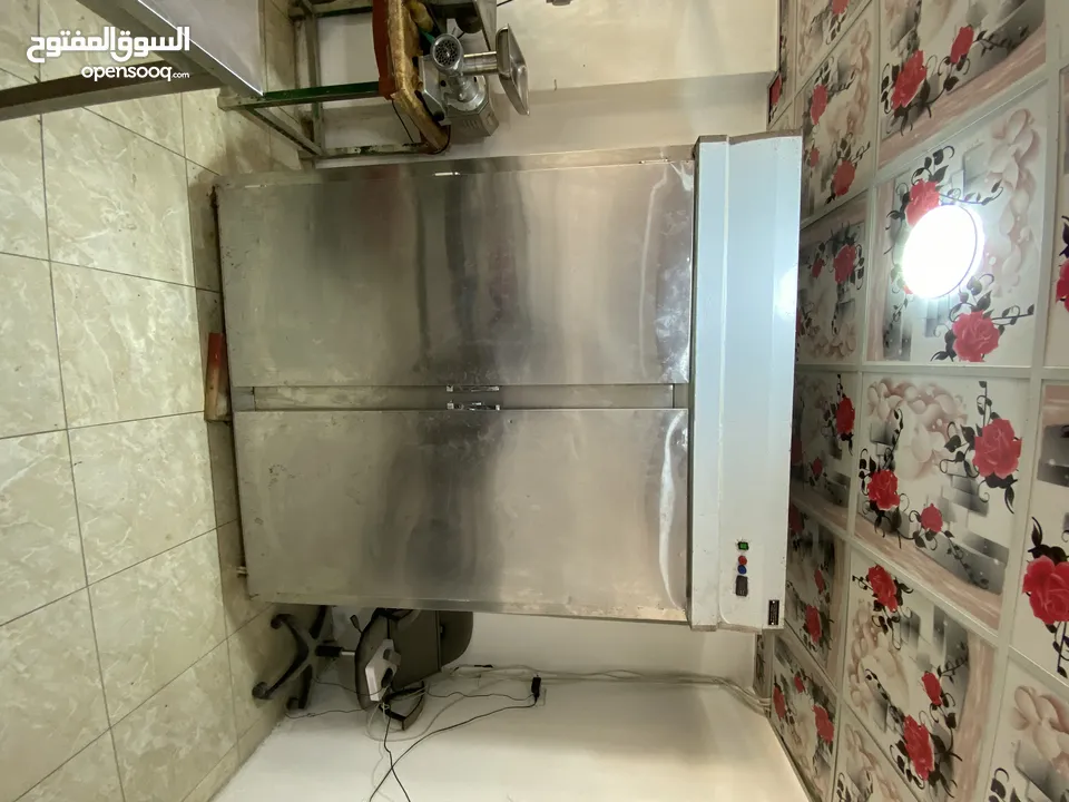 ملحمة للبيع مع كامل المعدات لعدم التفرغ