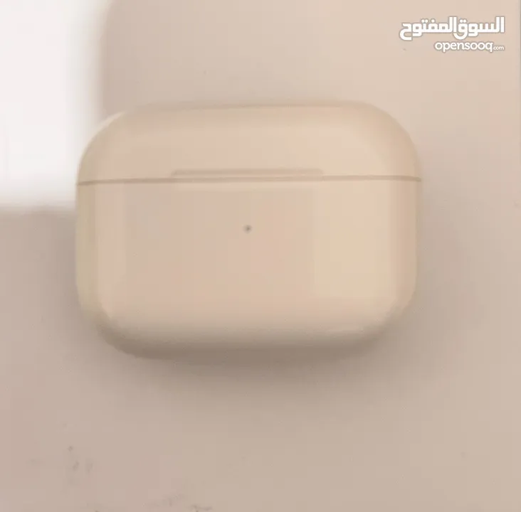 سماعه Air pods pro شبه جديده استعمال بسيط سعر ربي يبارك