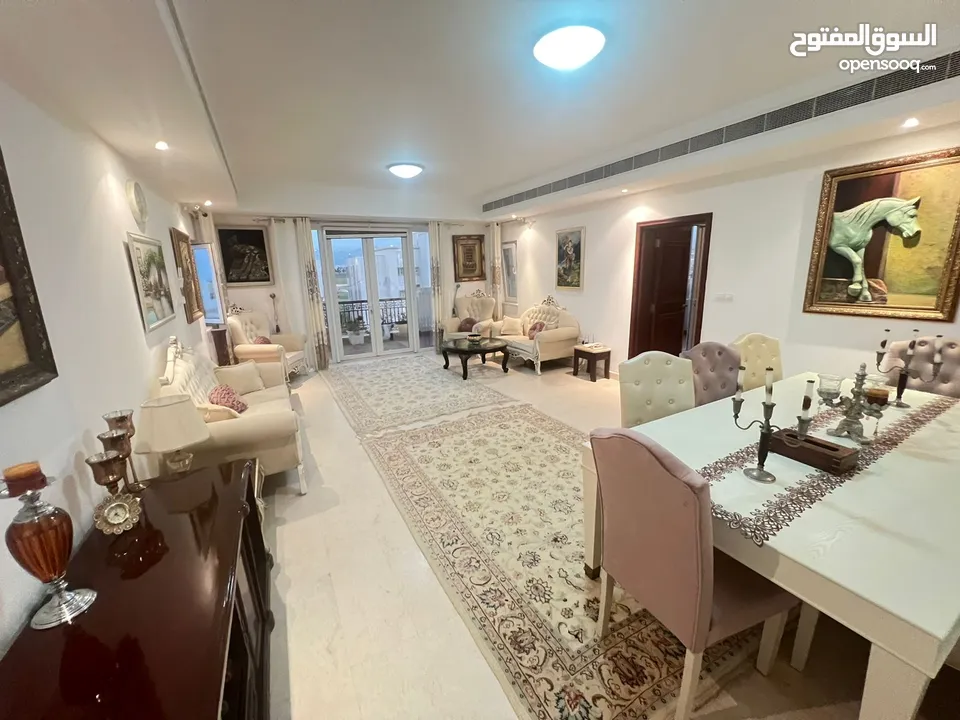 Top Floor 2 Bedrooms, Muscat Hills  شقة غرفتين للتملك الحر مسقط هيلز