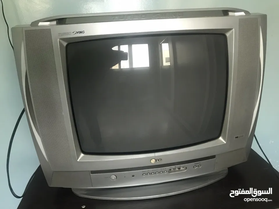 تلفاز LG قديم للبيع