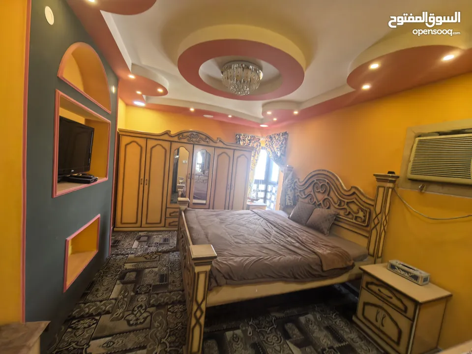 للبيع شقة سكنية سكنية اطلالة بحرية في الطابق الرابع منطقه ام الحصم