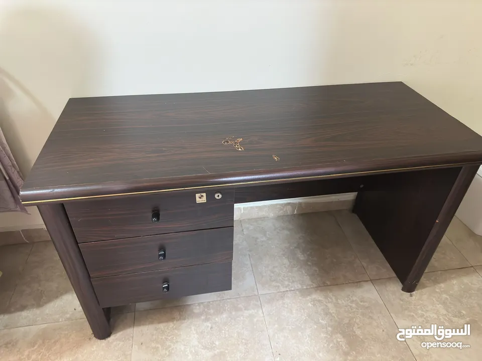 office table with drawer with key , all drawers are working good