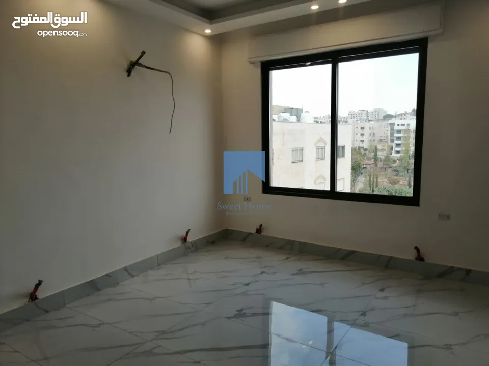 شقة فاخرة للبيع في خلدا  - قرب مدارس ساندس طابق ثالث 160م مع روف دوبلكس 125م لم تسكن