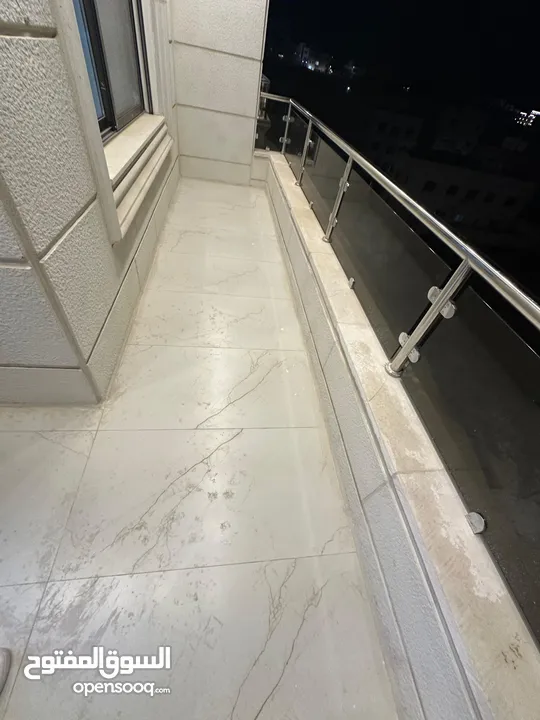 شقق فاخره للبيع في البنيات