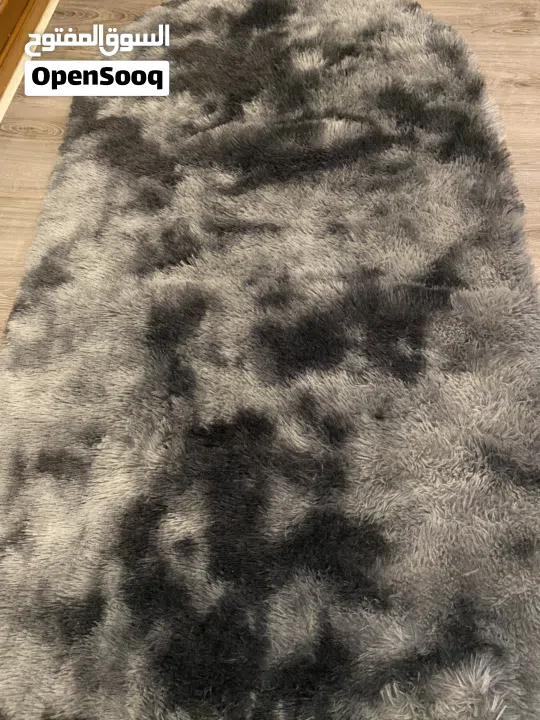 سجادة فرو رصاصية