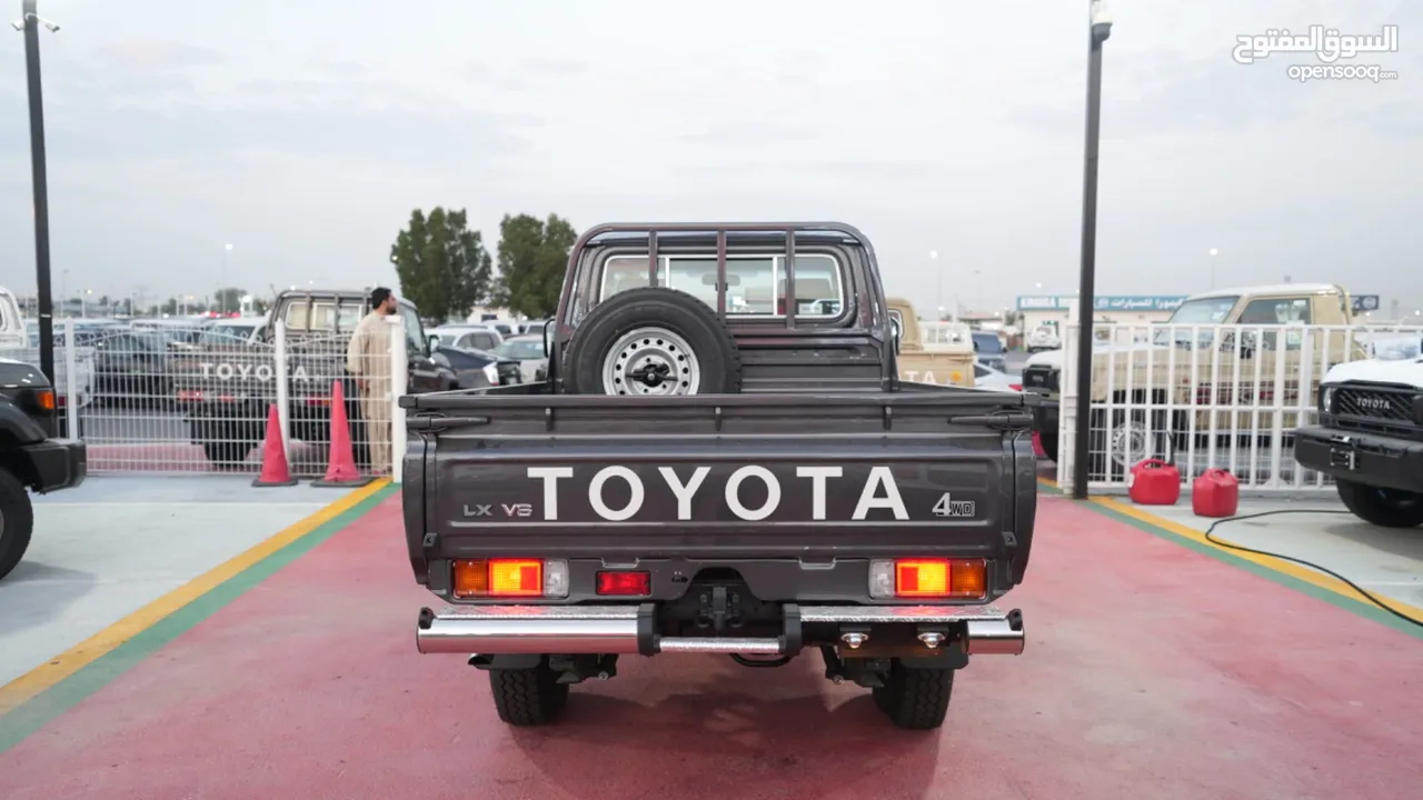 TOYOTA LC PICKUP SINGLE CABIN 4.0L PETROL V6 MODEL 2024 MANUAL TRANSMISSION DOUBLE TANK