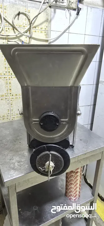 معدات للبيع