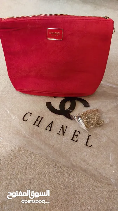 Channel crossbody/makeup bag