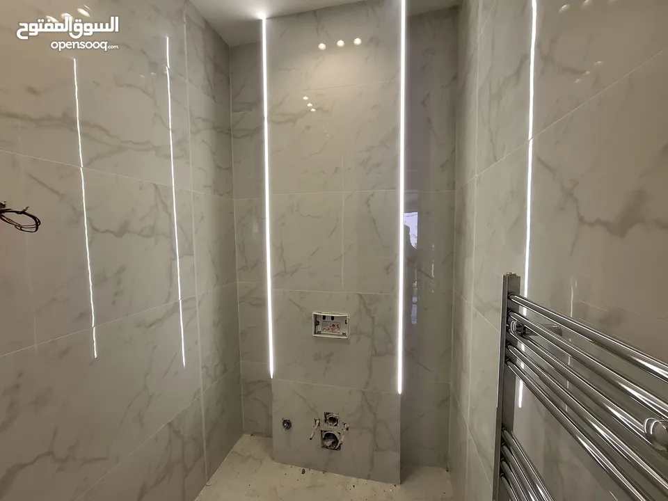 شقة غير مفروشة للإيجار ( Property 41082 ) سنوي فقط